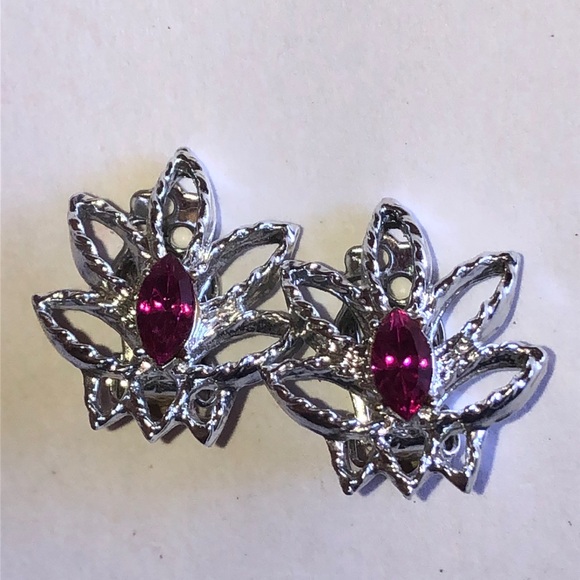 Vintage Silver Tone Pink Rhinestone Floral Boho Leaf Earrings - Picture 2 of 4